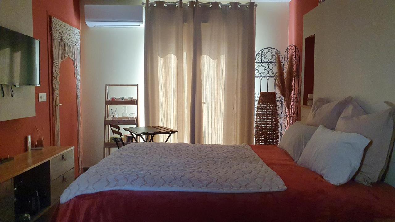 Bed and Breakfast Le Petit Coin De Provence Beaucaire  Exteriér fotografie